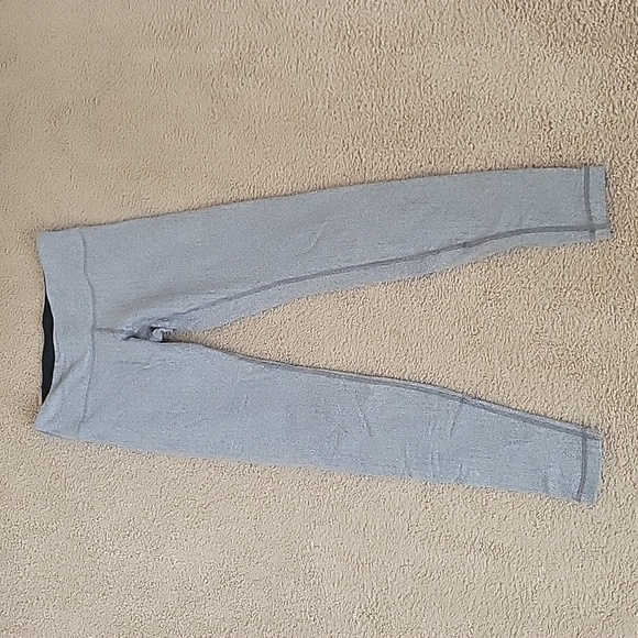 Lululemon size 6 herring bone leggings - Picture 1 of 8